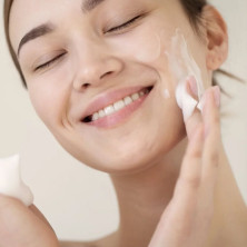 Byotea Mousse AHA Nettoyante Exfoliante | Keshop