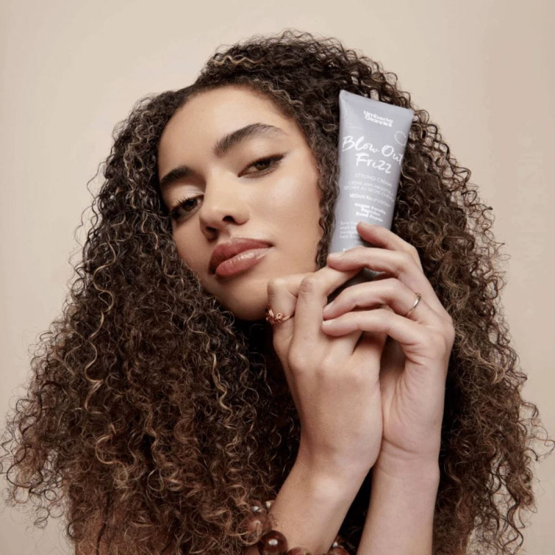 Umberto Giannini Blow Out Frizz Cream | Keshop