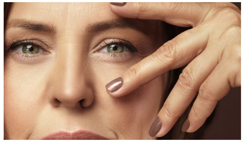 Routine de Soin du Visage pour Peaux Matures